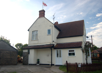 The former Handy Shop at 2 Peddars Lane June 2008